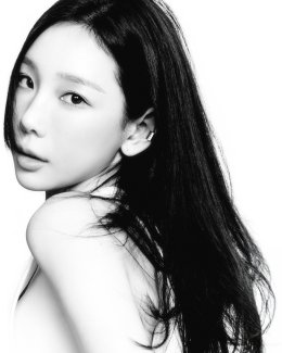 TAEYEON ฉลองครบรอบเดบิวต์เดี่ยว 10 ปี มอบของขวัญแด่แฟนคลับด้วยอัลบั้มรวมเพลงชุดแรก 'Panorama : The Best of TAEYEON' ผลงานที่เปรียบดั่งบันทึกเส้นทางดนตรีในรูปแบบพาโนรามา 